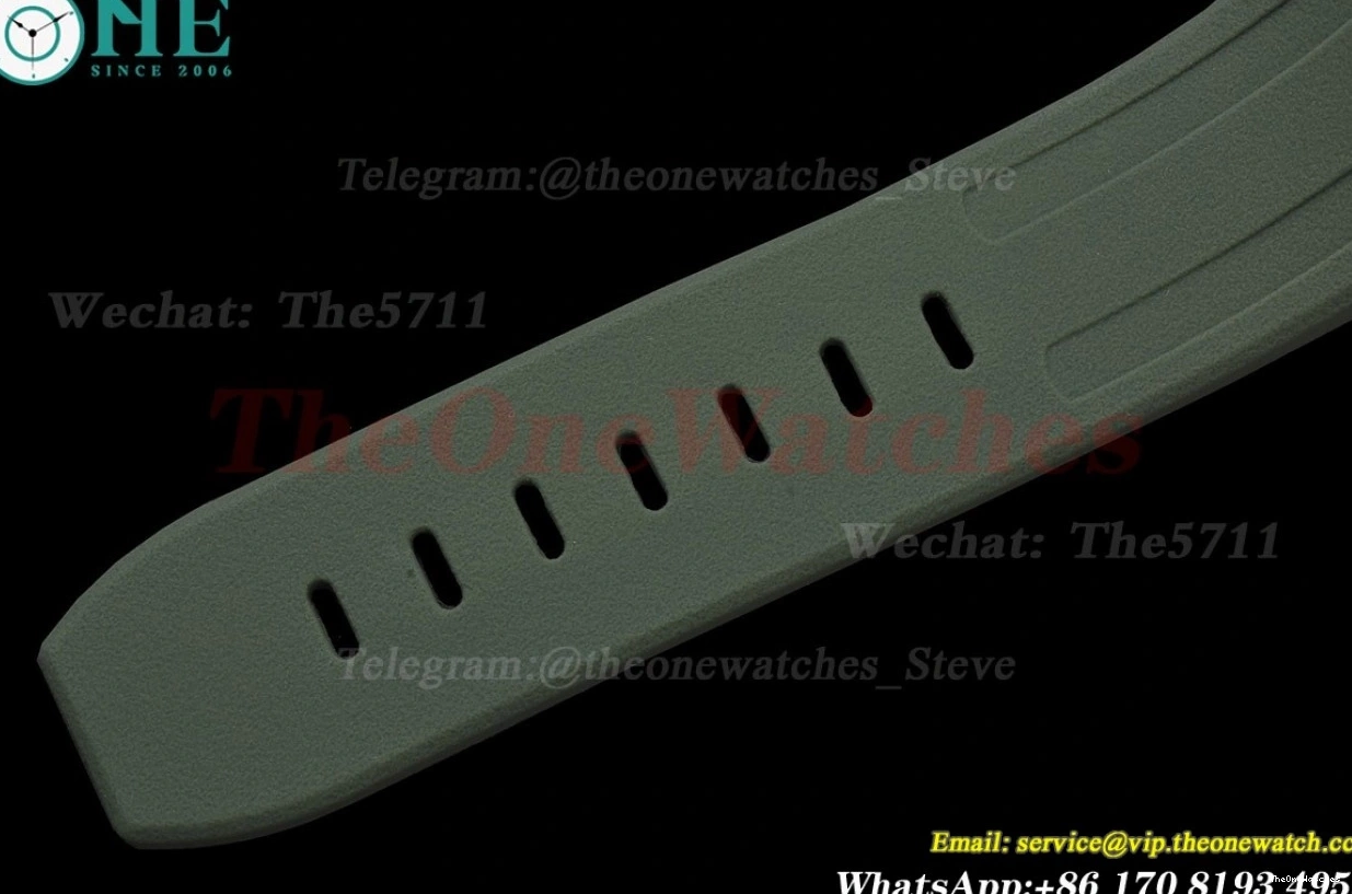 Offshore Stk SS Green Royal MY8215 GDF RU Oak 42mm 15710 Diver 0126